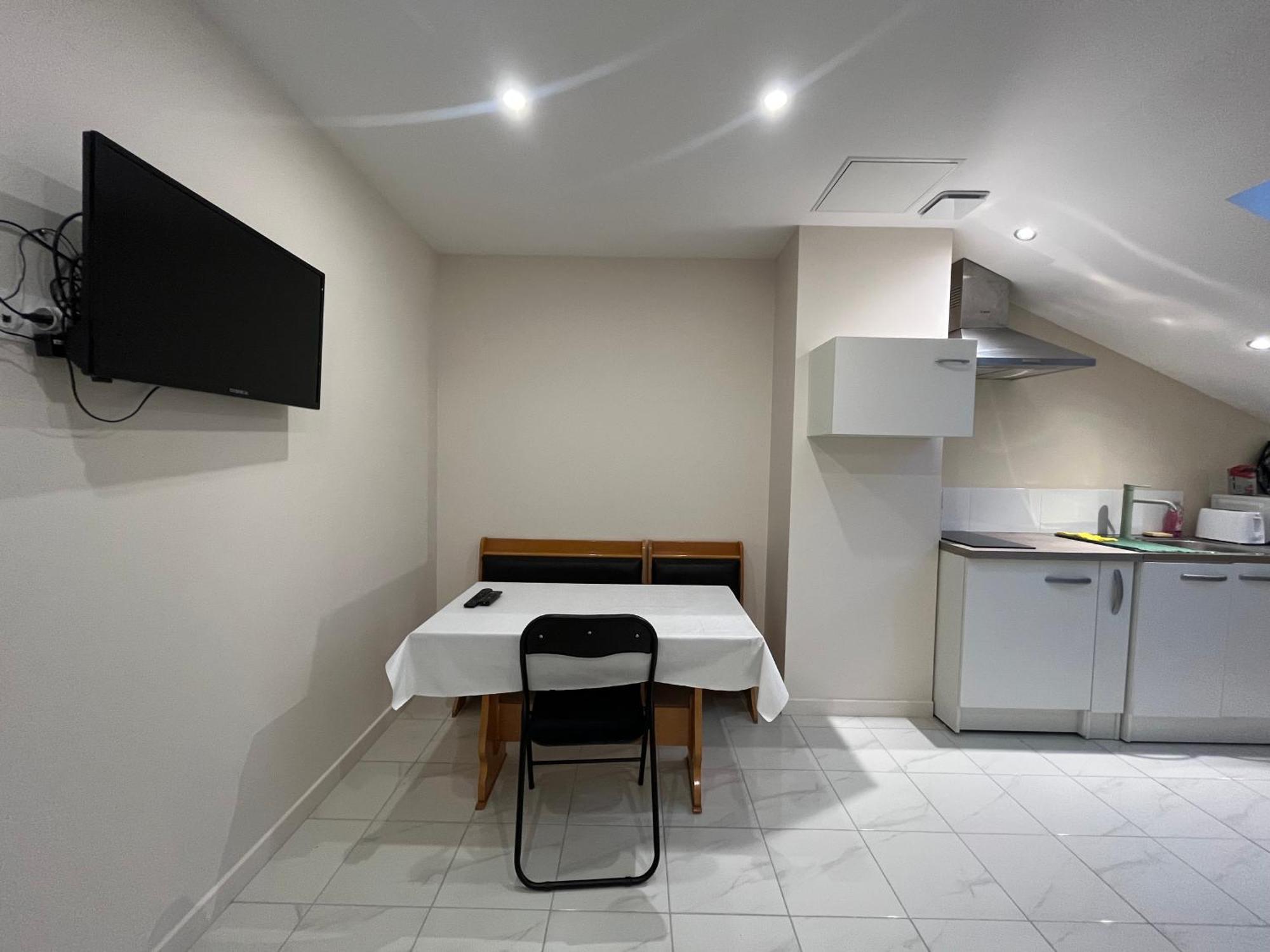 Alta Apartment Bourg-les-Valence Exterior photo